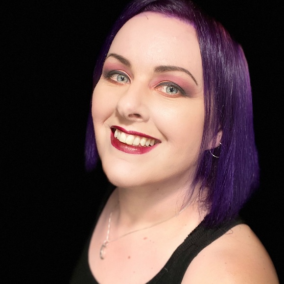 Meet your Posher, Julie - Picture 3 of 5